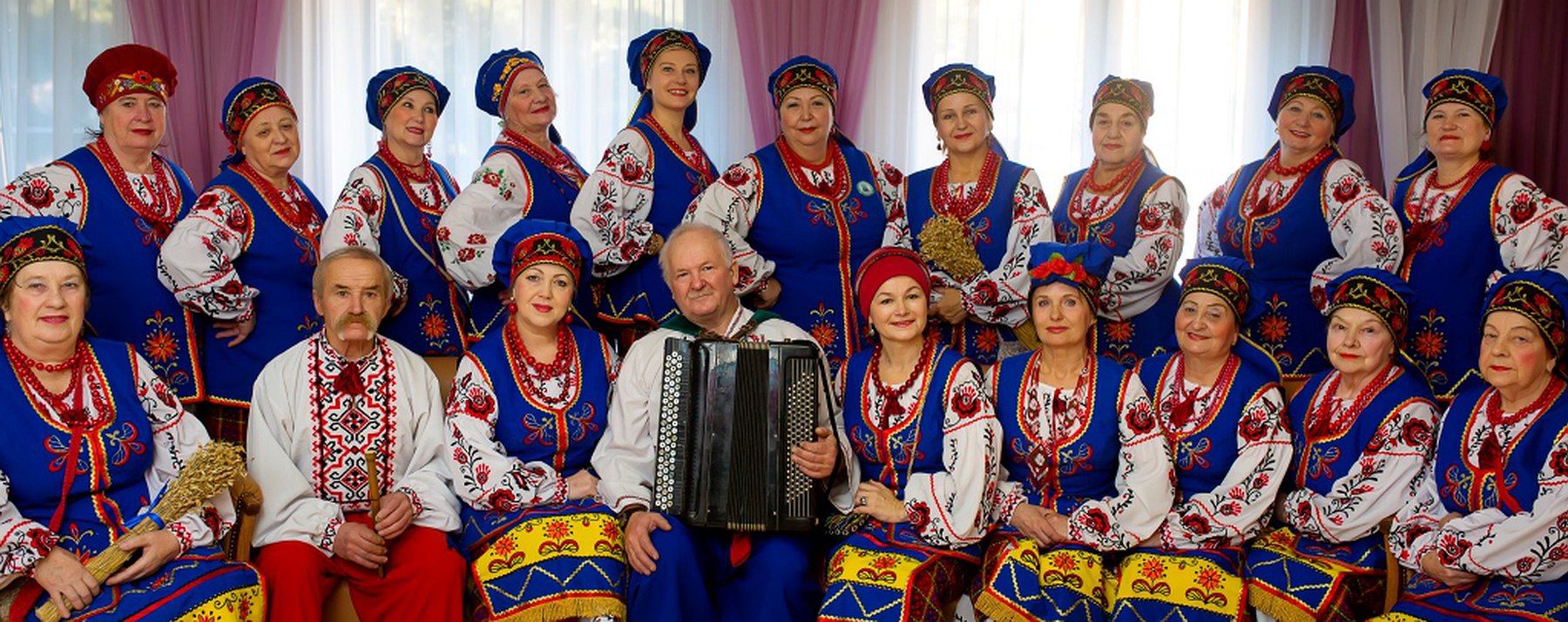 Канал украинской песни. Народные ансамбли Украины. Украинский хор. Фотосессия народного ансамбля. Академический народный хор Украины им.